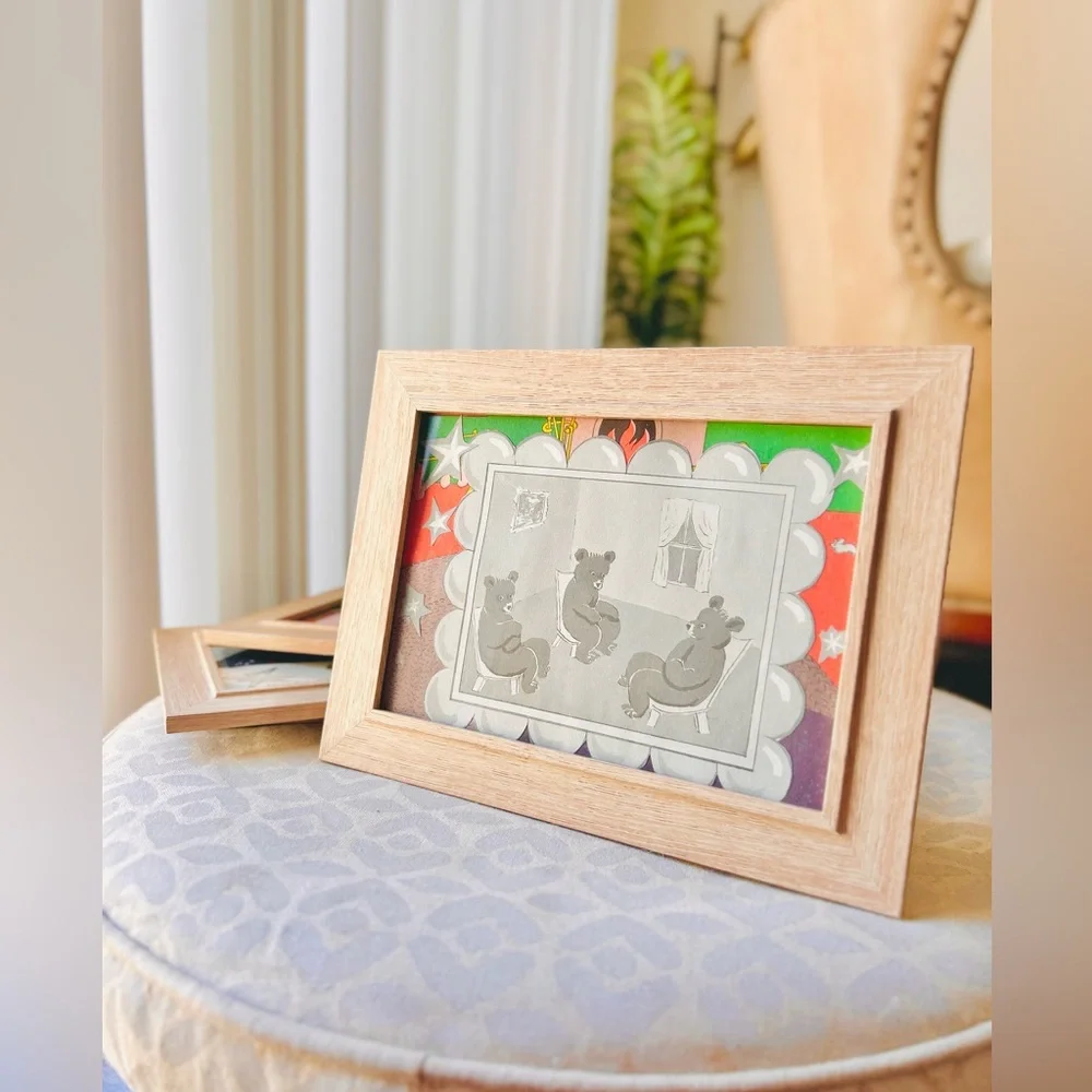 Wooden Frame with Illustrated Art - Picture 8 of 15